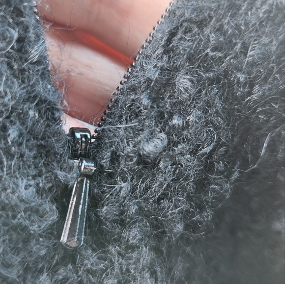 2 Piece Wool Skirt Suit - Petit Size 00 - Picture 15 of 16